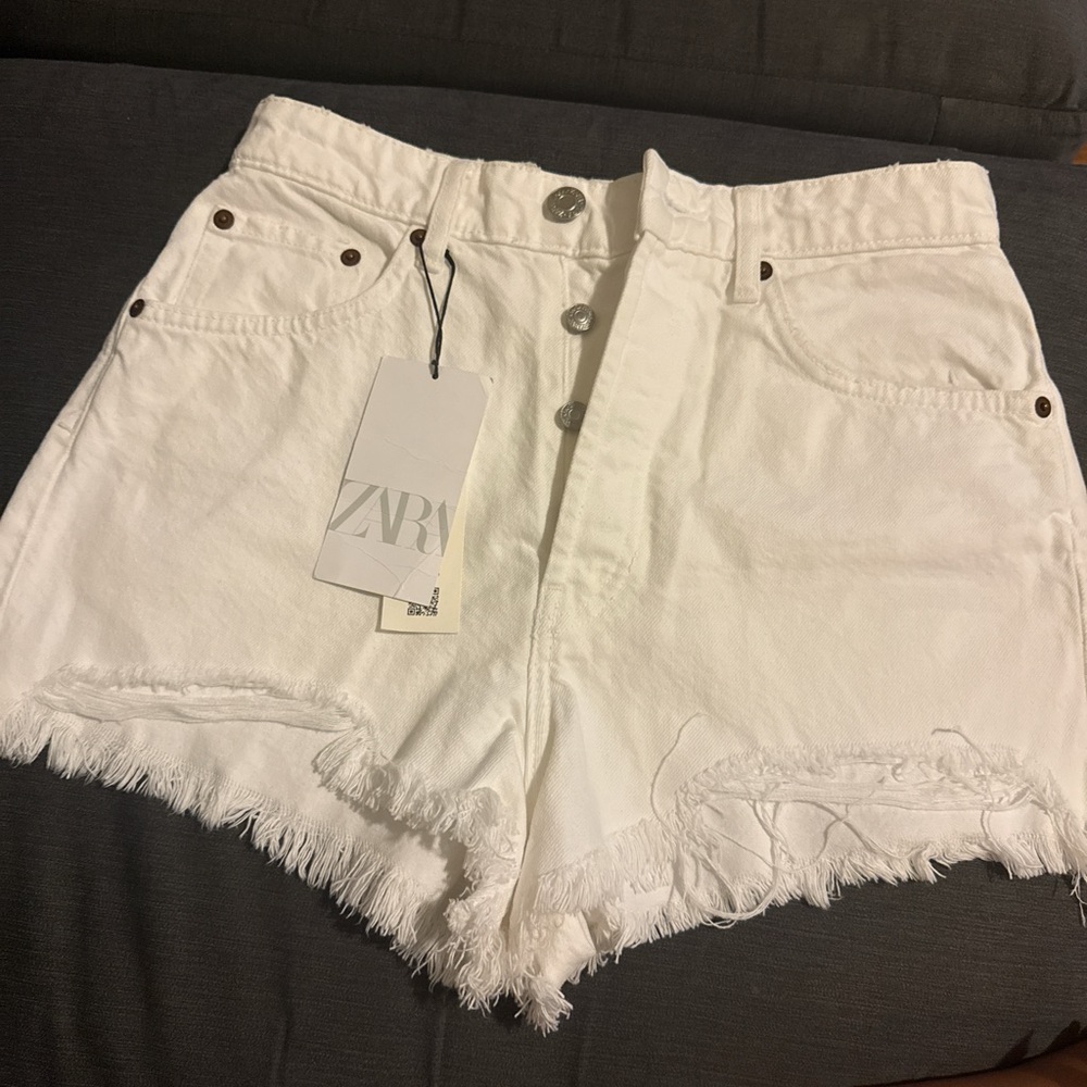 NWT Zara Women's White Frayed Jean Shorts